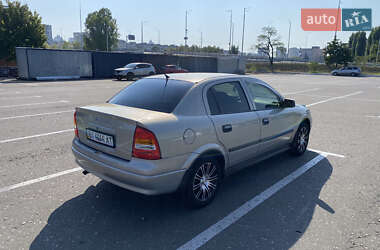 Седан Opel Astra 2008 в 