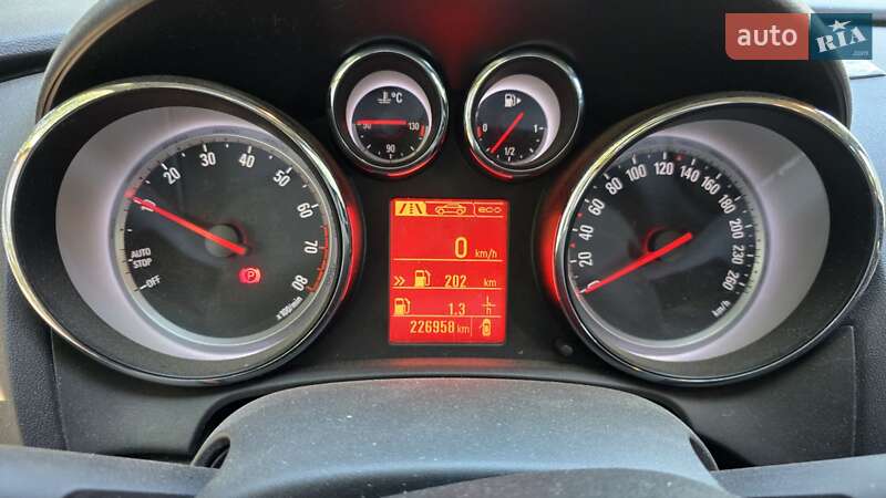Універсал Opel Astra 2012 в Борисполі