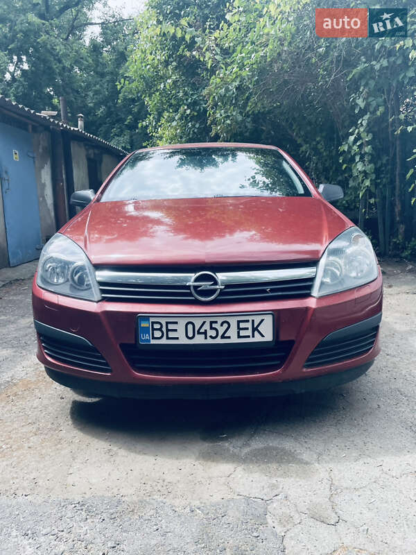 Хэтчбек Opel Astra 2006 в Николаеве