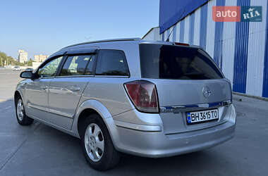 Седан Opel Astra 2005 в 