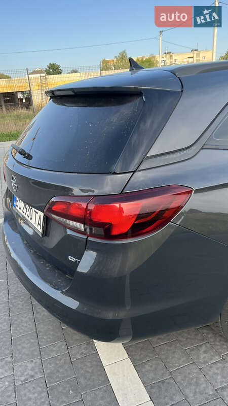 Універсал Opel Astra 2016 в Львові