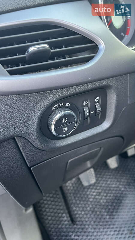 Універсал Opel Astra 2016 в Львові