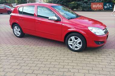 Хэтчбек Opel Astra 2007 в Корсуне-Шевченковском