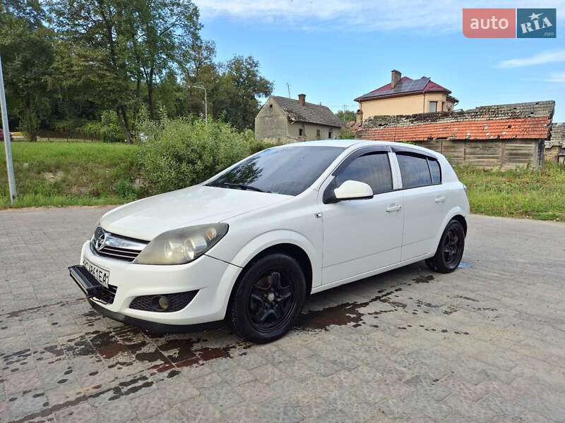 Хетчбек Opel Astra 2013 в Миколаєві