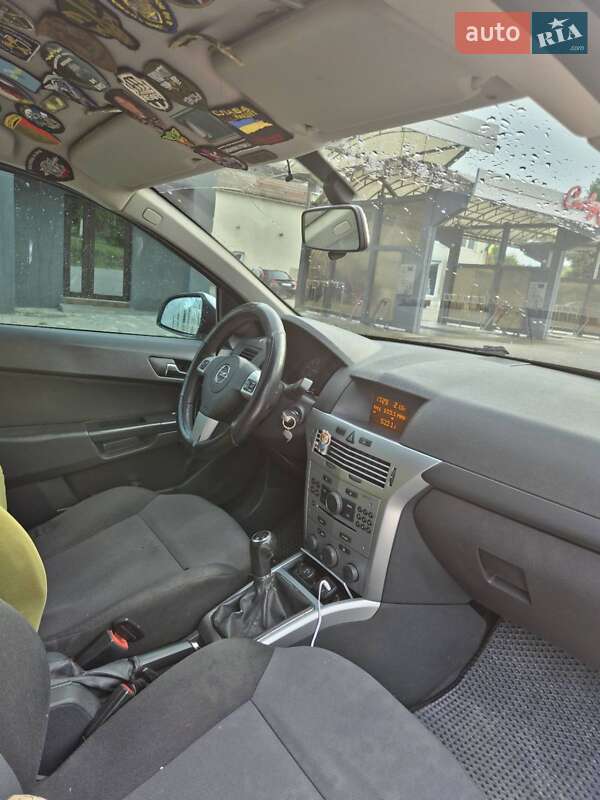 Хетчбек Opel Astra 2013 в Миколаєві