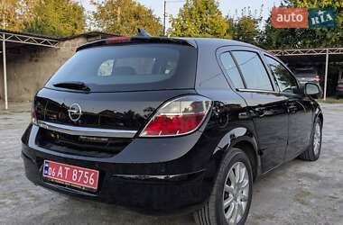 Хэтчбек Opel Astra 2009 в 