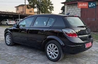 Хэтчбек Opel Astra 2009 в 
