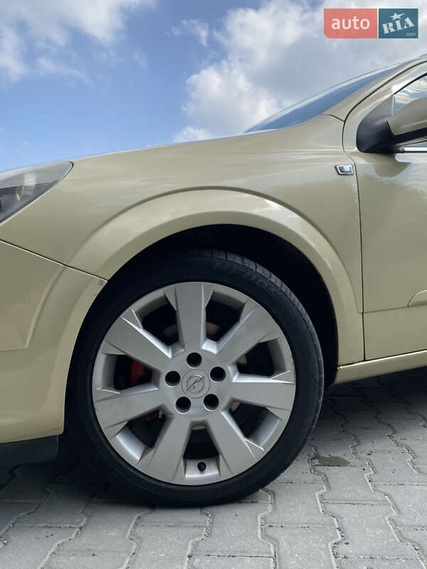 Універсал Opel Astra 2004 в Львові