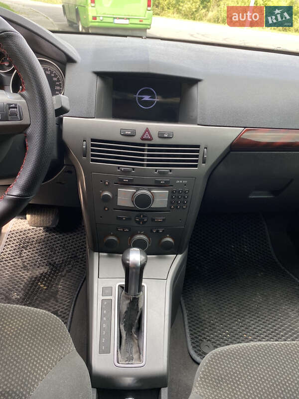 Універсал Opel Astra 2004 в Львові