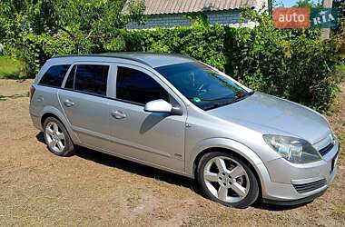 Универсал Opel Astra 2005 в Светловодске