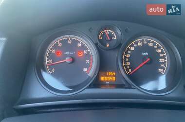 Хэтчбек Opel Astra 2012 в 