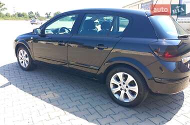 Хэтчбек Opel Astra 2008 в Черновцах