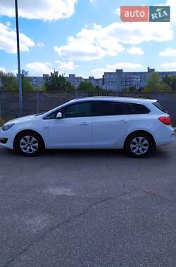 Универсал Opel Astra 2015 в 