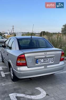Седан Opel Astra 2008 в 