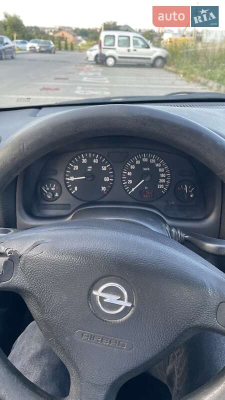 Седан Opel Astra 2008 в Львове