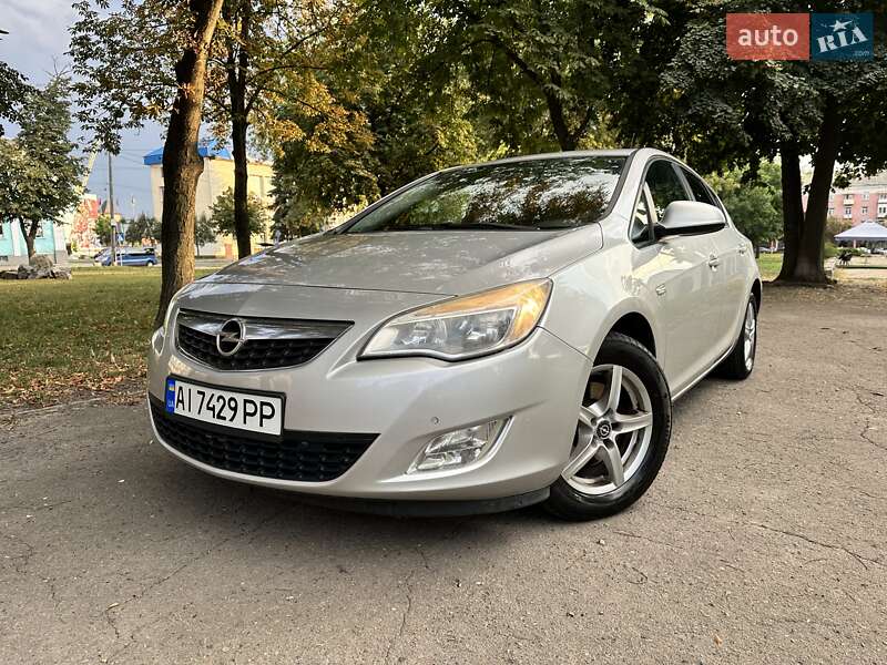 Хэтчбек Opel Astra 2010 в Белой Церкви