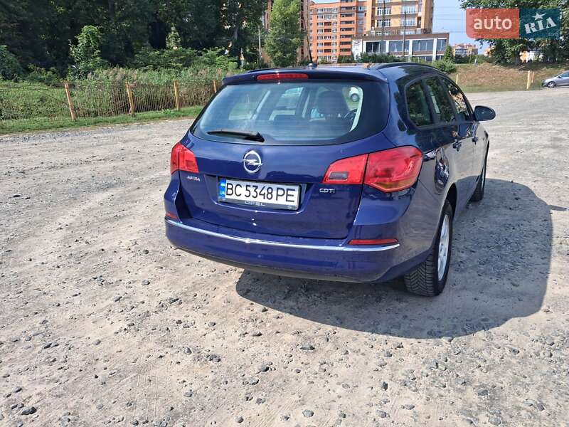 Універсал Opel Astra 2015 в Хмельницькому