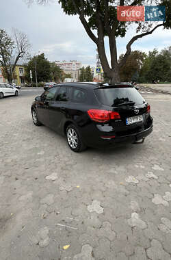 Универсал Opel Astra 2011 в 