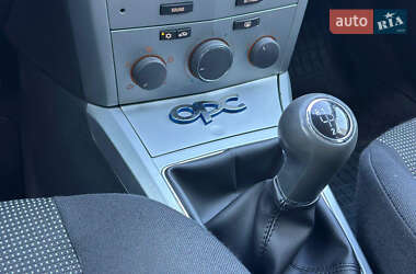 Универсал Opel Astra 2006 в 