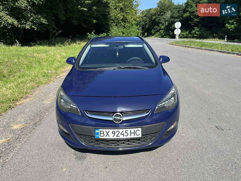 Универсал Opel Astra 2013 в Красилове