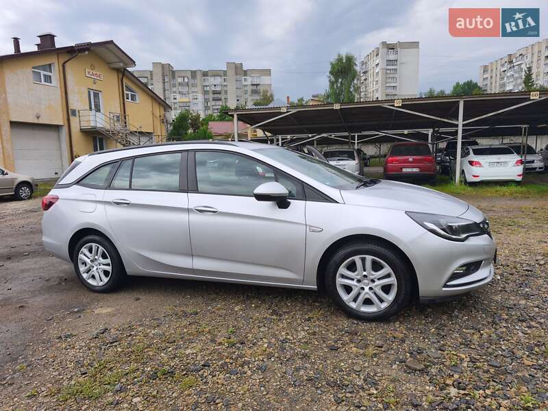 Универсал Opel Astra 2017 в Трускавце