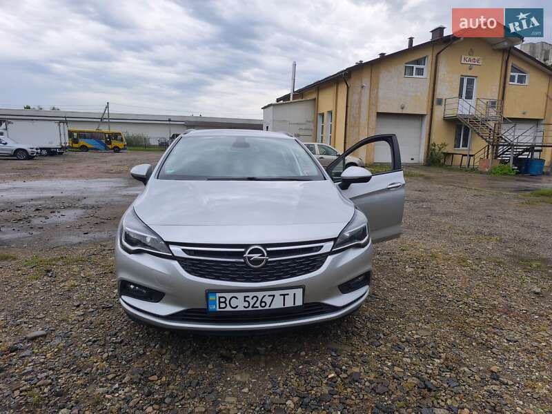 Универсал Opel Astra 2017 в Трускавце