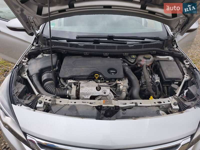 Универсал Opel Astra 2017 в Трускавце