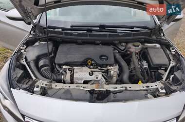 Универсал Opel Astra 2017 в 