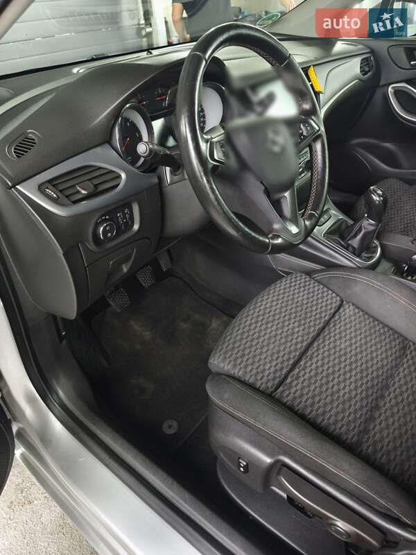 Универсал Opel Astra 2017 в Трускавце