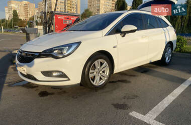 Универсал Opel Astra 2018 в Киеве