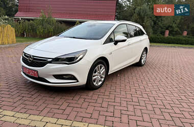 Универсал Opel Astra 2017 в Хмельницком