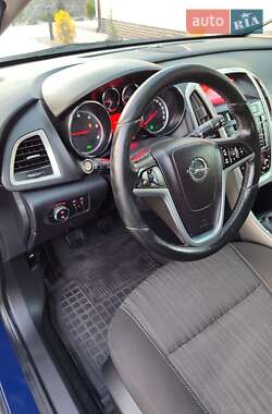Универсал Opel Astra 2011 в 