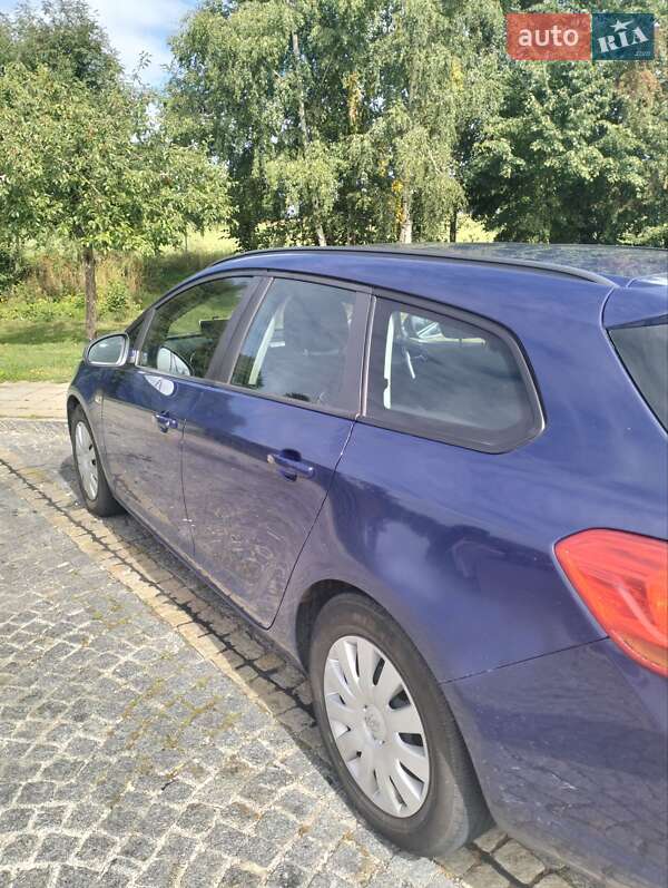 Универсал Opel Astra 2013 в Ивано-Франковске фото 9 Универсал Opel Astra 2013 в Ивано-Франковске