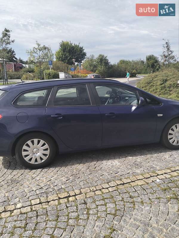 Универсал Opel Astra 2013 в Ивано-Франковске фото 10 Универсал Opel Astra 2013 в Ивано-Франковске