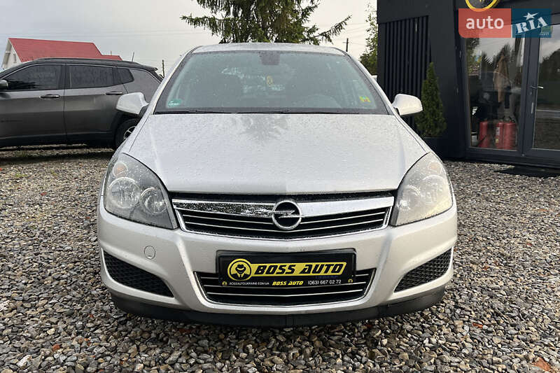 Универсал Opel Astra 2010 в Коломые