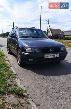 Универсал Opel Astra 1998 в Синельниково