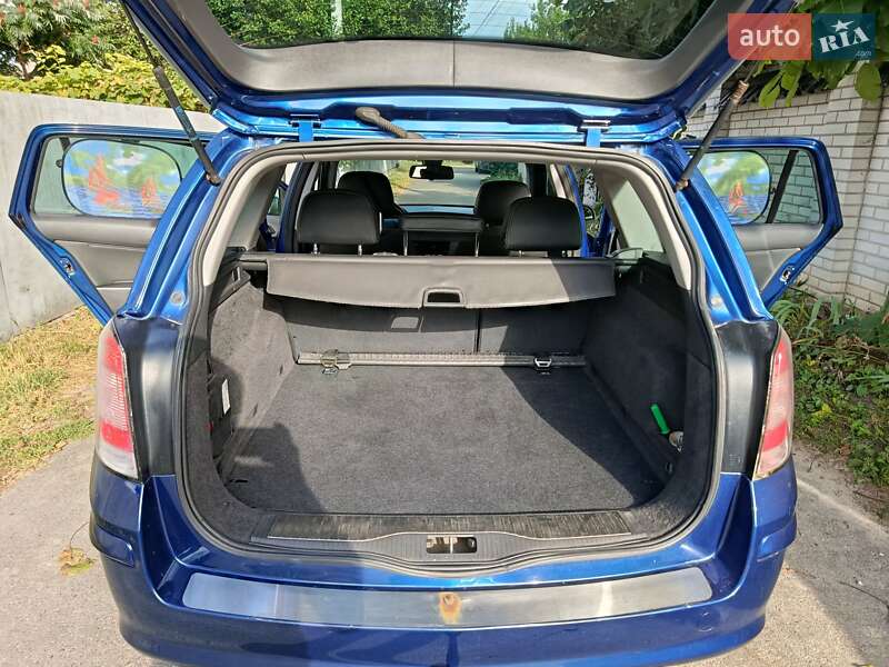 Универсал Opel Astra 2009 в Борисполе