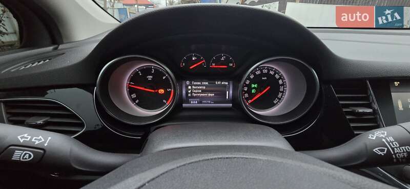 Универсал Opel Astra 2018 в Умани