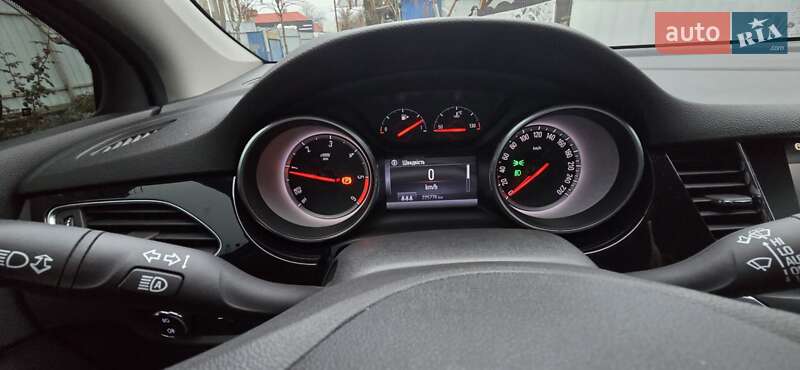 Универсал Opel Astra 2018 в Умани