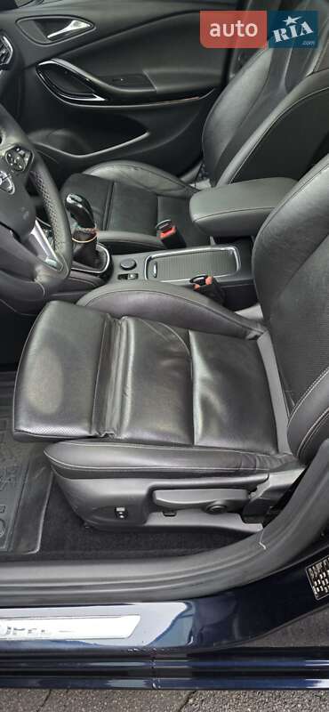 Универсал Opel Astra 2018 в Умани