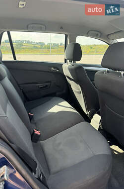 Универсал Opel Astra 2006 в 