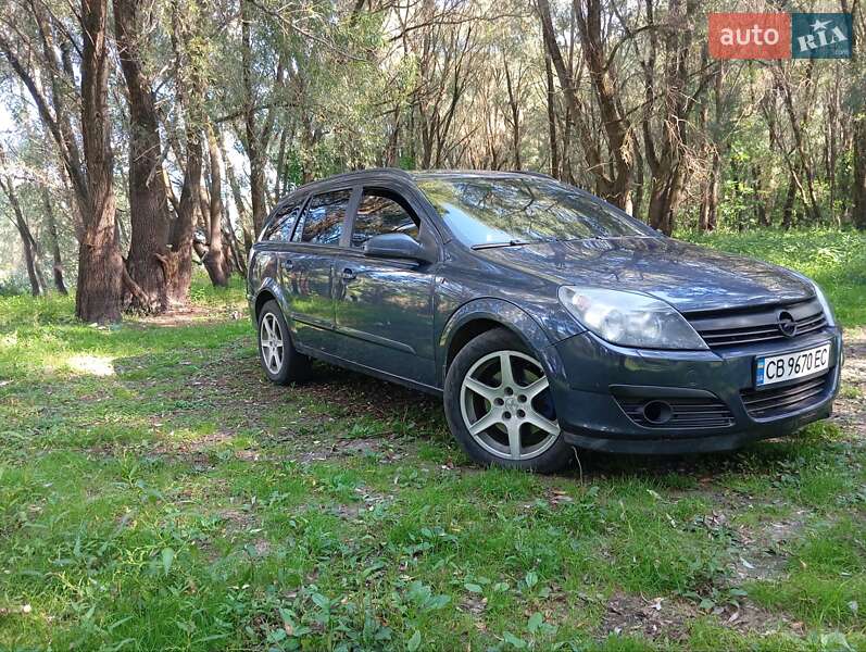 Універсал Opel Astra 2006 в Новгород-Сіверському