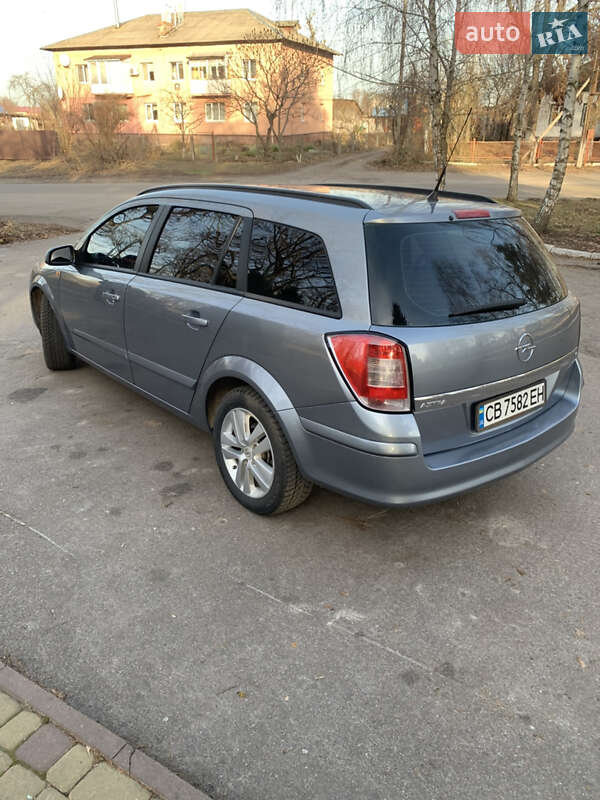 Универсал Opel Astra 2008 в Бобровице