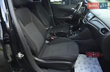 Универсал Opel Astra 2017 в 