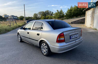 Седан Opel Astra 2005 в 