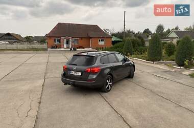 Универсал Opel Astra 2011 в 