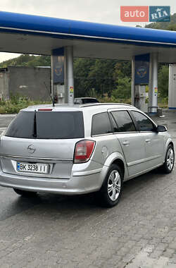 Універсал Opel Astra 2005 в 