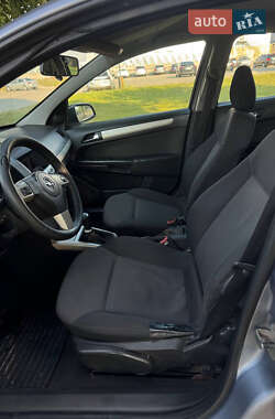 Седан Opel Astra 2008 в 