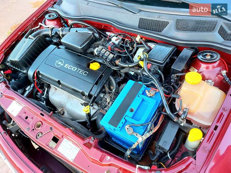 Седан Opel Astra 2008 в Тростянце