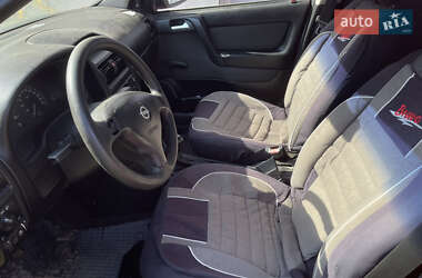 Универсал Opel Astra 2001 в 